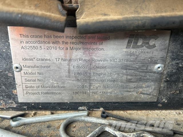 Enteco 8018 رافعات مجنزرة