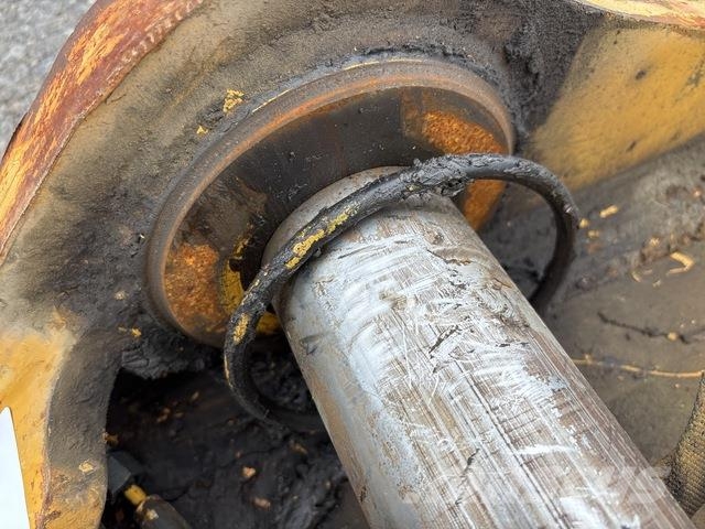 Excavator Coupler - Fits Cat 330 Muu