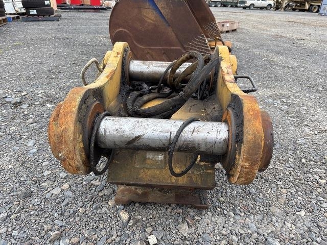 Excavator Coupler - Fits Cat 330 Muu