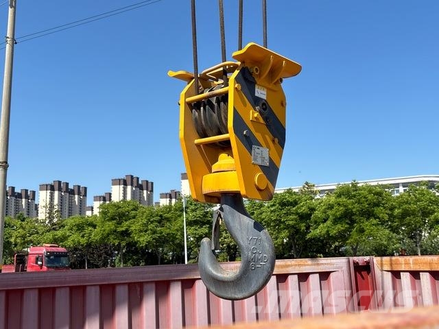 FAW J6L-180 Kamioni sa kranom