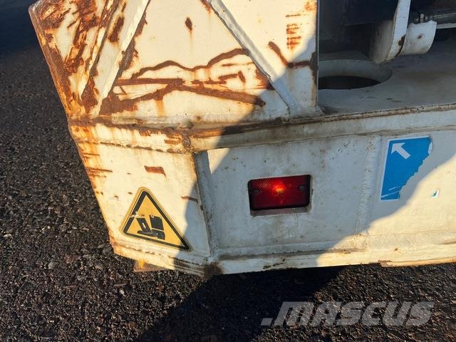 FMC Commander 30 Валачещи камиони