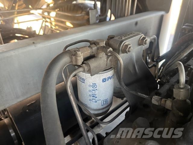 FMC Commander 30 Валачещи камиони