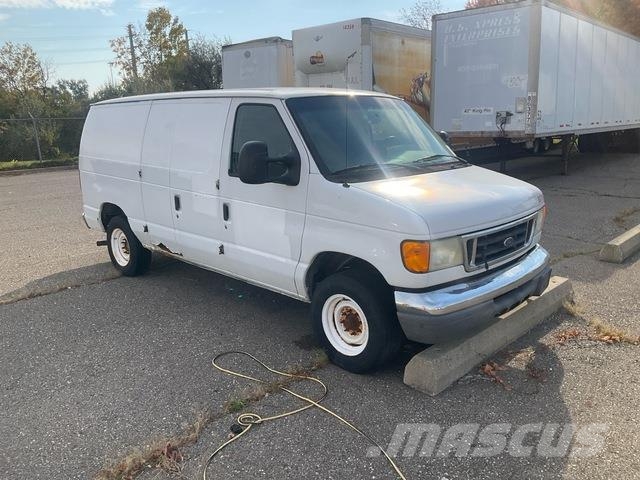 Ford E-150 Busy / Vany