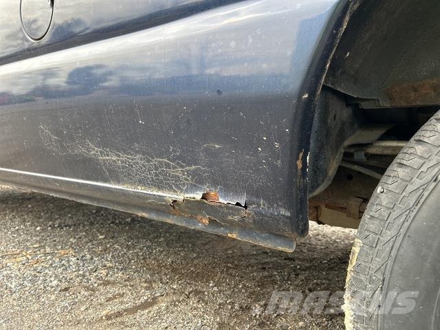 Ford E-150 XL Панельні фургони