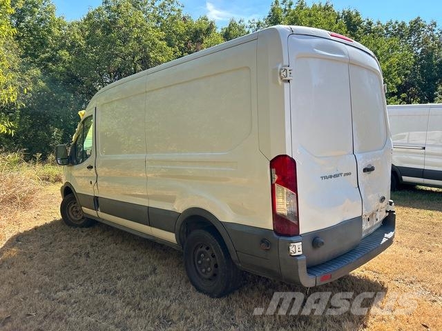 Ford E-250 패널 화물차