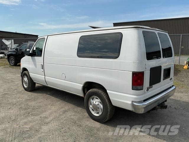 Ford E-250 Econoline Transporterek
