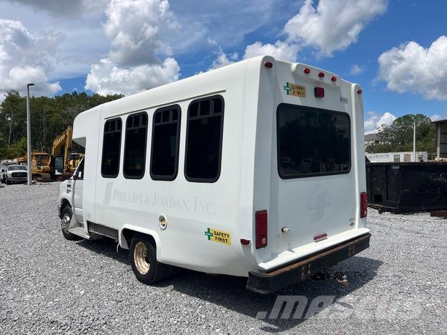 Ford E-350 Auto