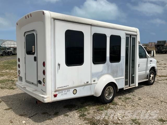 Ford E-350 Mikroautobusi