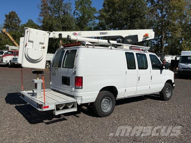 Ford E-350 Teherautóra szerelt emelők és állványok