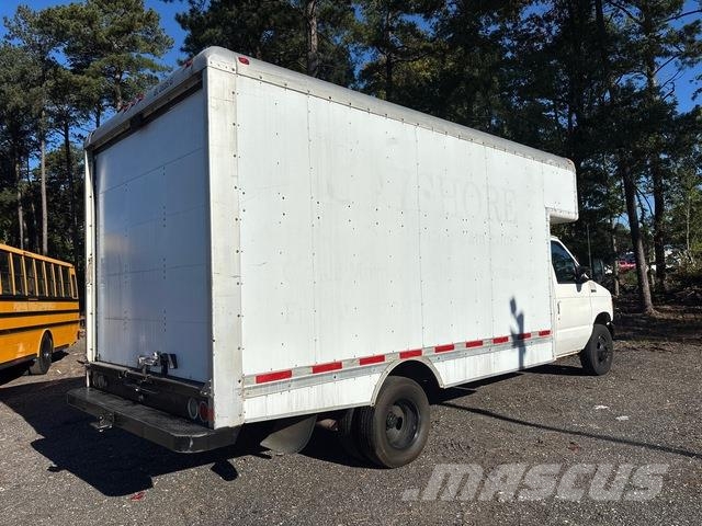 Ford E-350 Furgons