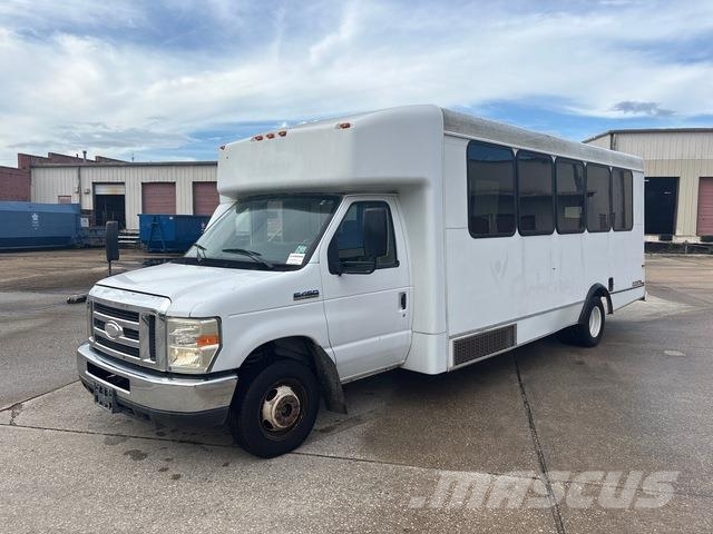 Ford E-450 Mini bus