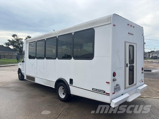 Ford E-450 Mini bus