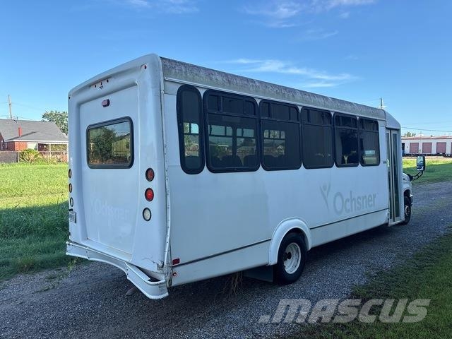 Ford E-450 Mini bus