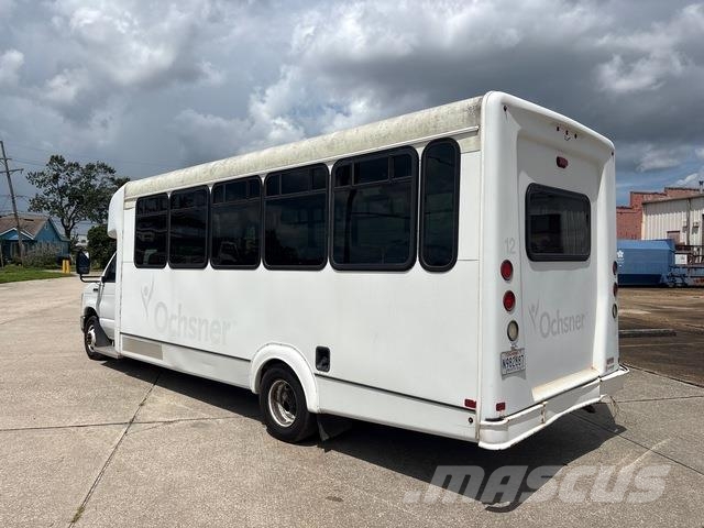Ford E-450 Mini bus