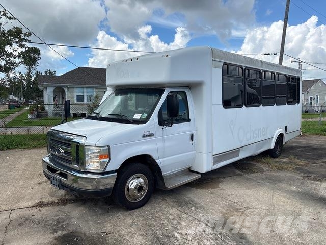 Ford E-450 Minibussen