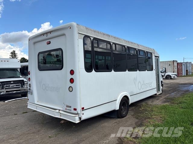 Ford E-450 Minibussen