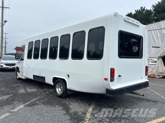 Ford E-450 Mini autobusi
