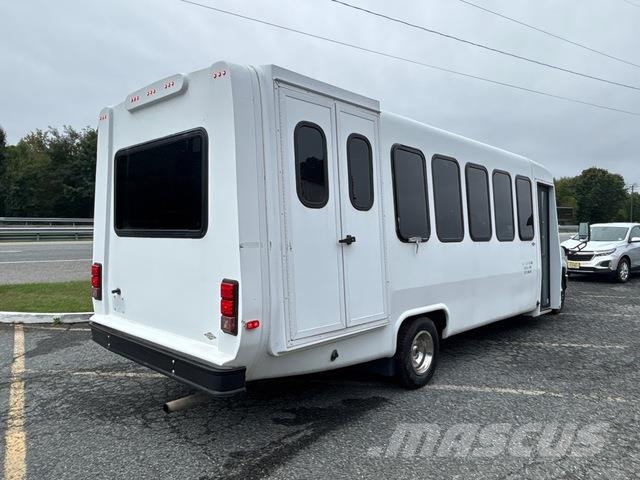 Ford E-450 Mini autobusi