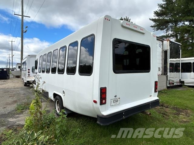 Ford E-450 Mini autobusi
