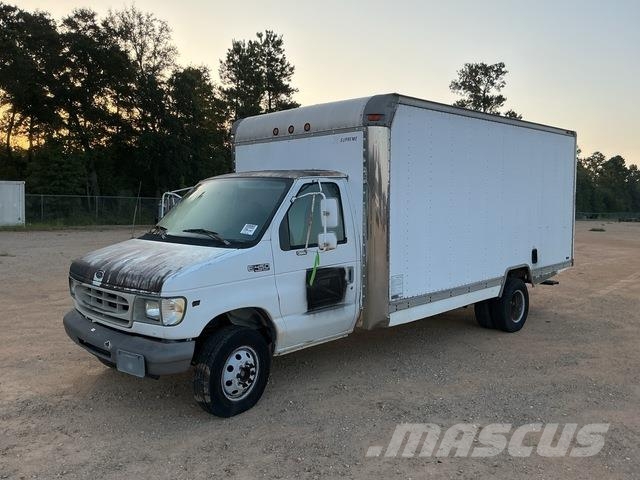 Ford E-450 Lieferwagen