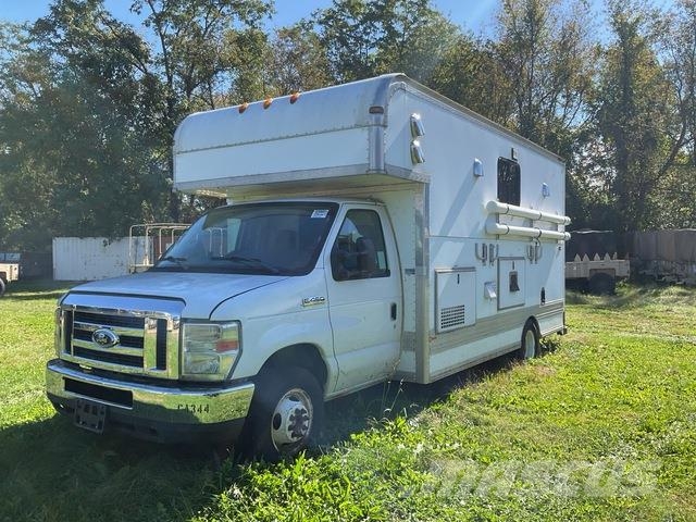 Ford E-450 Econoline Cars