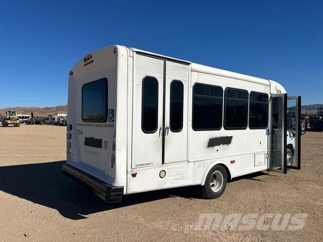 Ford E-450 Econoline Super Duty Mikroautobusai