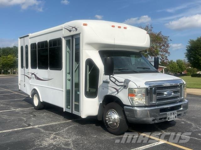 Ford E-450 Super Duty Mini bus