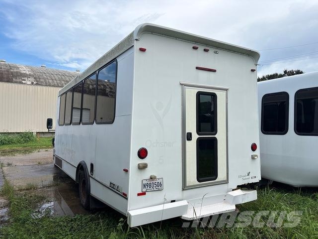 Ford Econoline E-450 Mini bus