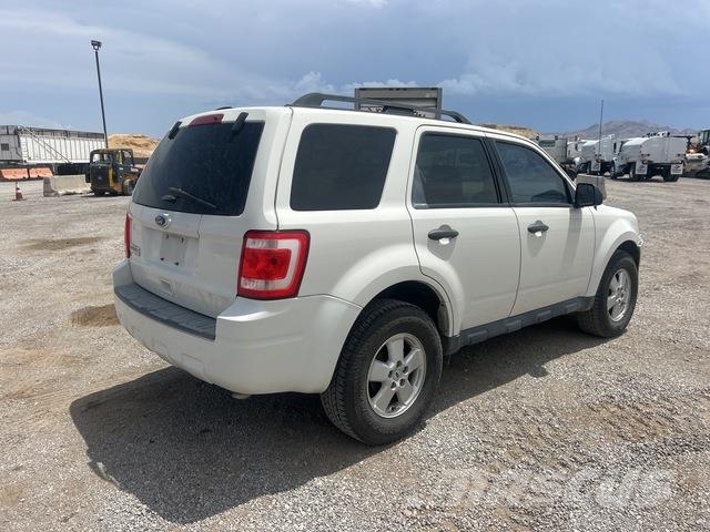 Ford Escape Otomobiller
