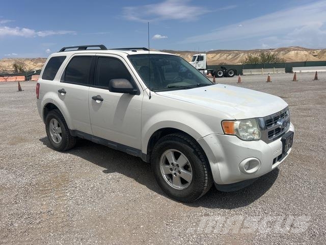 Ford Escape Otomobiller