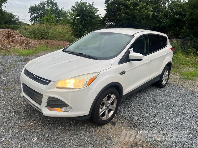 Ford Escape سيارات