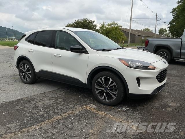 Ford Escape سيارات