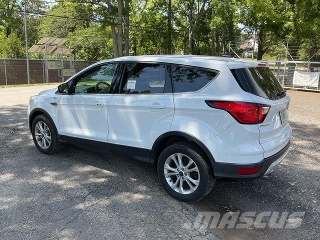 Ford Escape Osobní vozy
