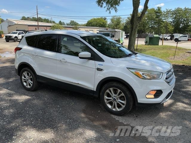 Ford Escape Osobní vozy