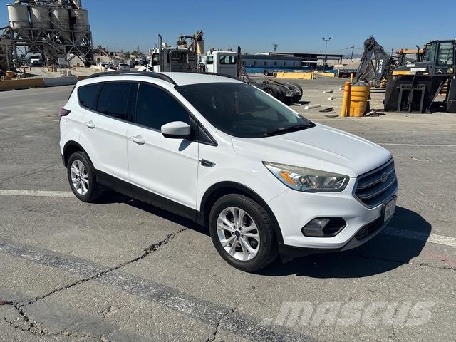 Ford Escape Henkilöautot