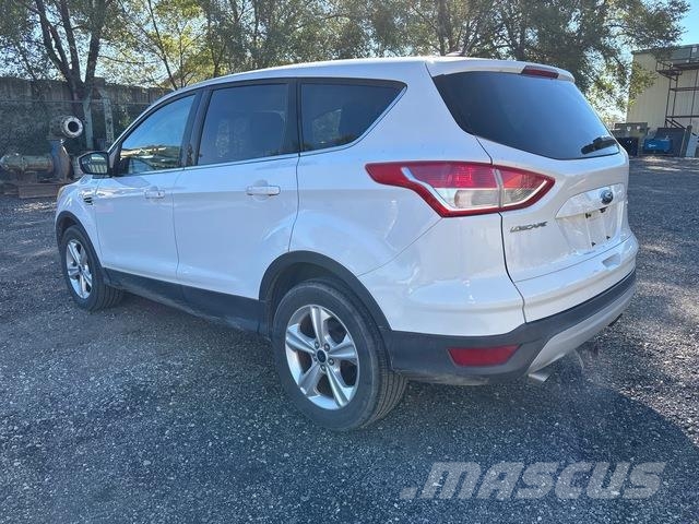 Ford Escape سيارات