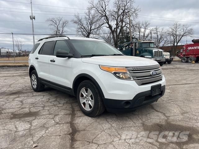 Ford Explorer 汽车