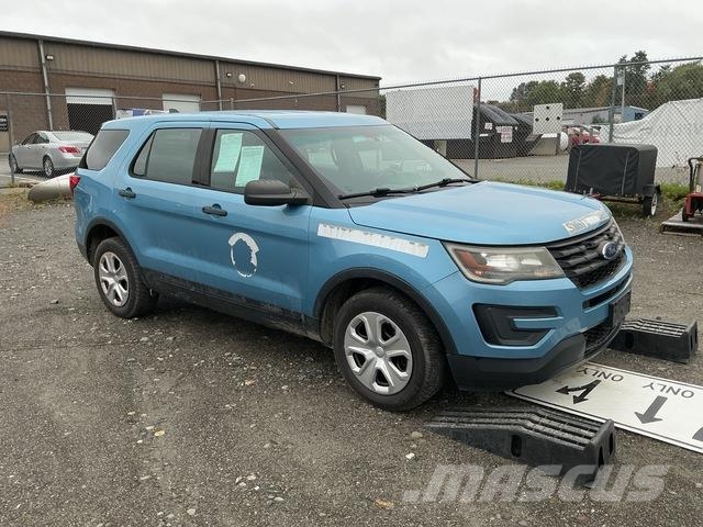 Ford Explorer Автомобілі