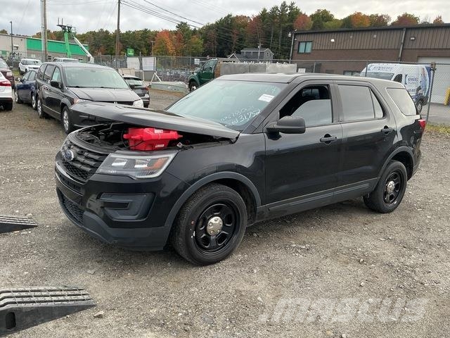 Ford Explorer Автомобілі