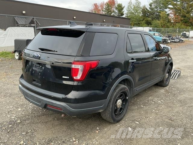 Ford Explorer Автомобілі