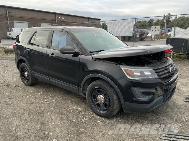 Ford Explorer Автомобілі