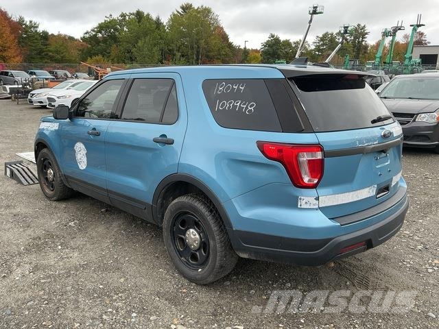 Ford Explorer Автомобілі