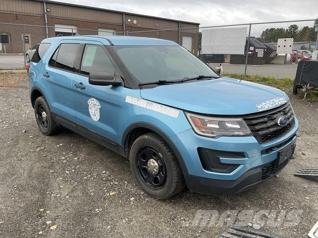 Ford Explorer Автомобілі