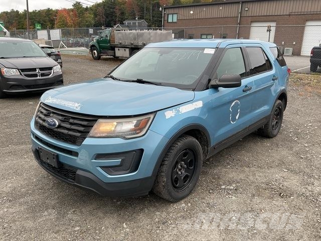 Ford Explorer Автомобілі