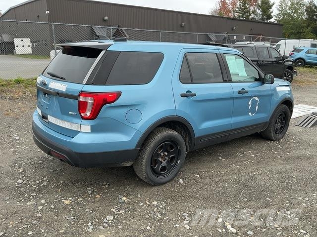 Ford Explorer Автомобілі