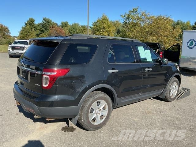 Ford Explorer Автомобілі