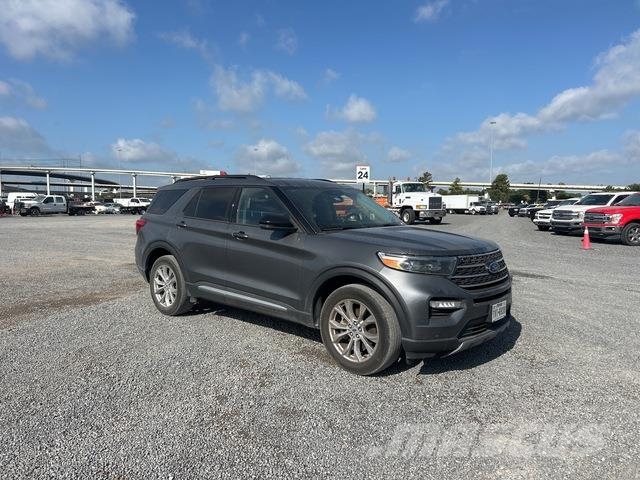 Ford Explorer 自動車