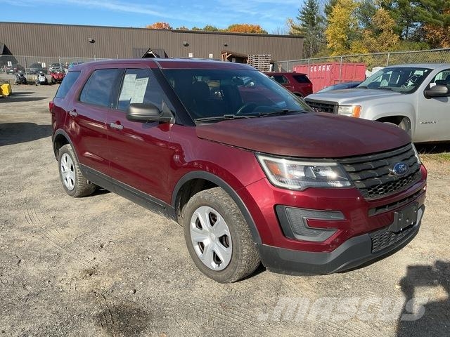 Ford Explorer PKWs