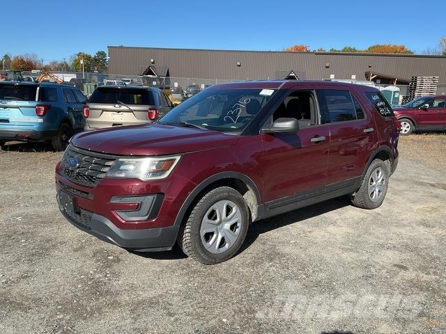 Ford Explorer PKWs