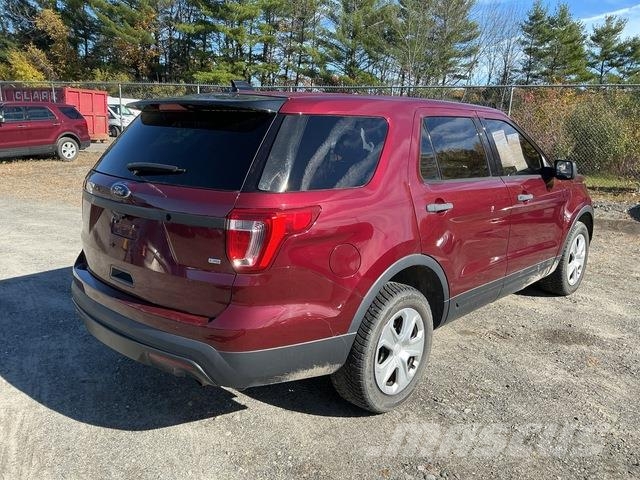 Ford Explorer PKWs